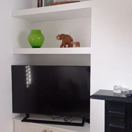 Дом отдыха Large 3 Bed Family - 5 Min From Train Station *